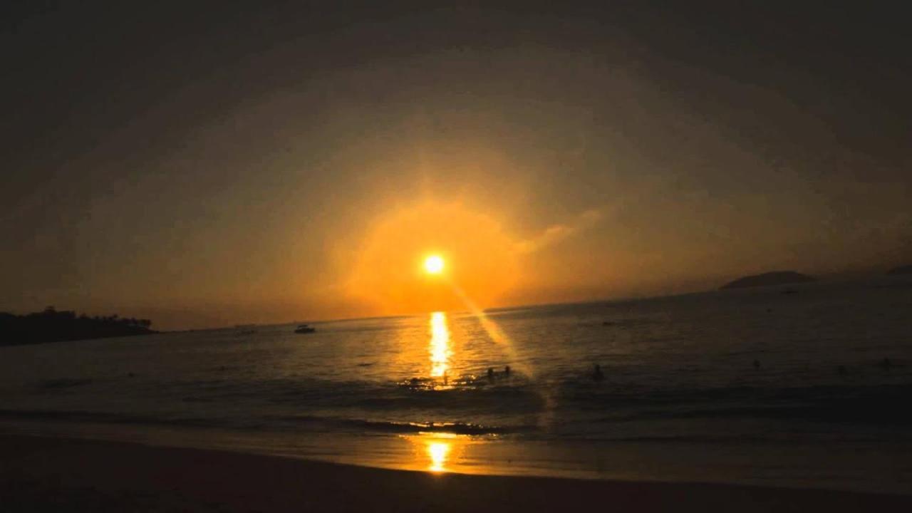 Suite Pe Na Areia- Espaco Independente Na Praia Do Curral Com Localizacao Privilegiada - Simplicidade E Comodidade Com O Por Do Sol Mais Lindo De Ilhabela - Melhor Custo Beneficio Para Ate 4 Pessoas , Na Av Jose Pacheco Do Nascimento Nº 7682 外观 照片